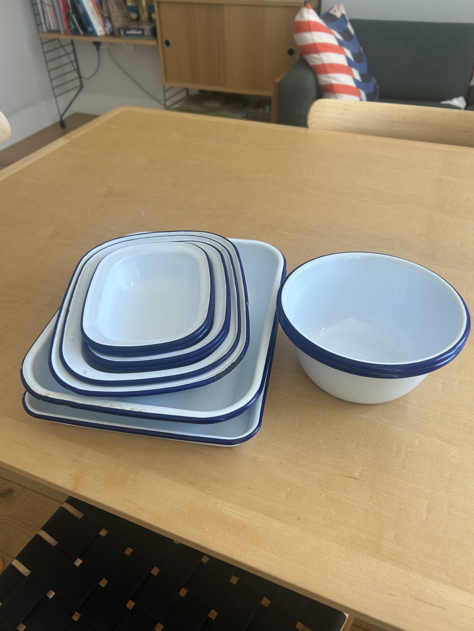 Falcon enamelware pie dishes and bowl